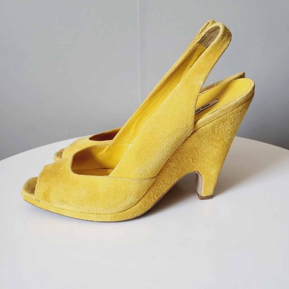 MIU MIU Yellow Suede Slingback Pumps 8.5